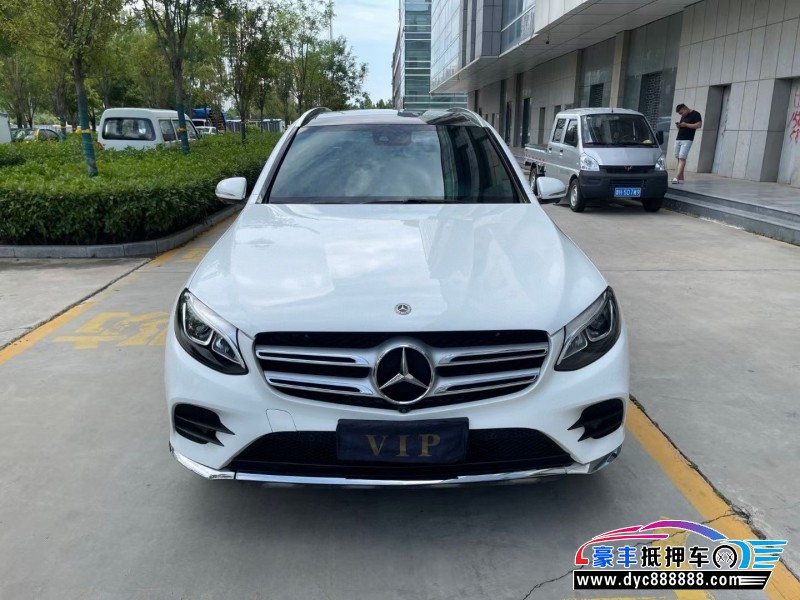 18年奔驰GLC轿车抵押车出售