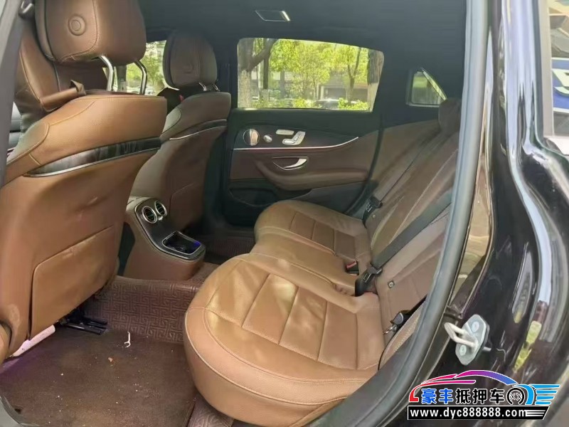 23年奔驰E轿车抵押车出售