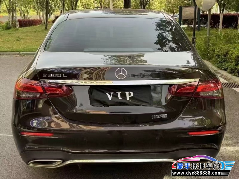 23年奔驰E轿车抵押车出售