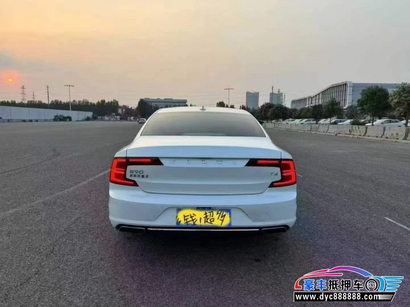 18年沃尔沃S90轿车抵押车出售