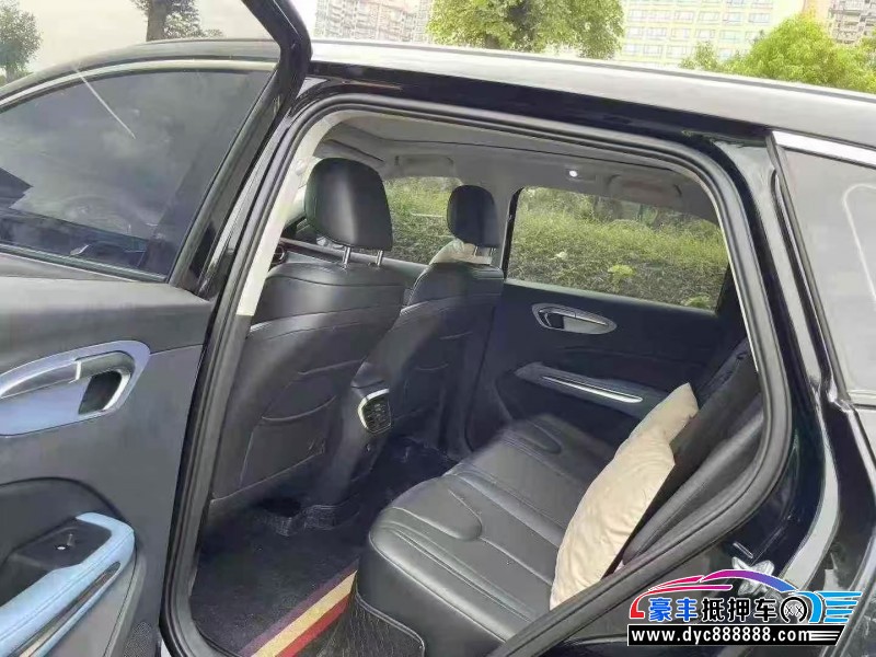 24年奔腾T90轿车抵押车出售