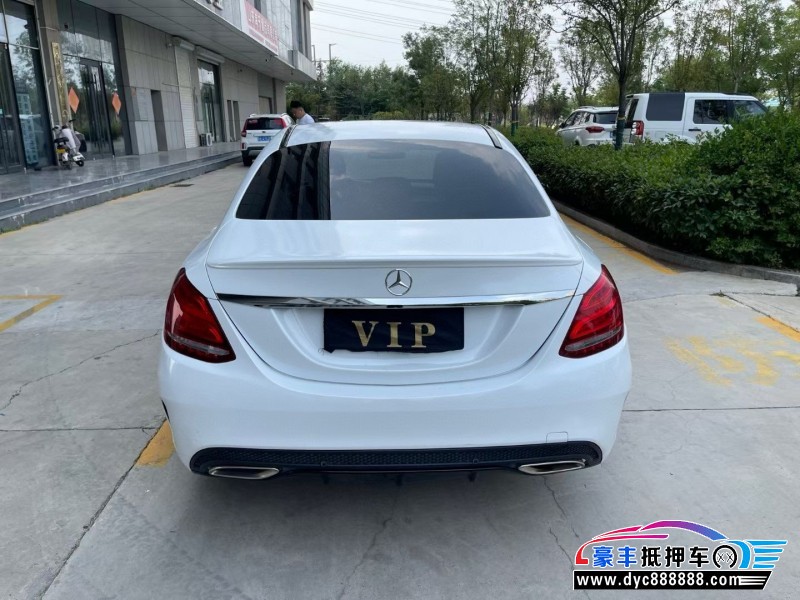 18年奔驰C轿车抵押车出售