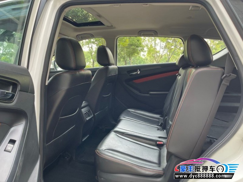 21年东风风光580轿车抵押车出售