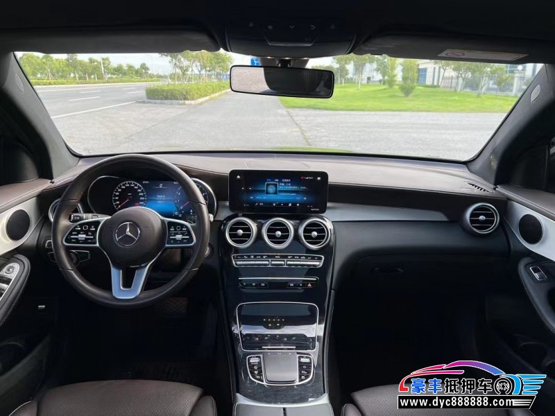 20年奔驰GLC轿车抵押车出售