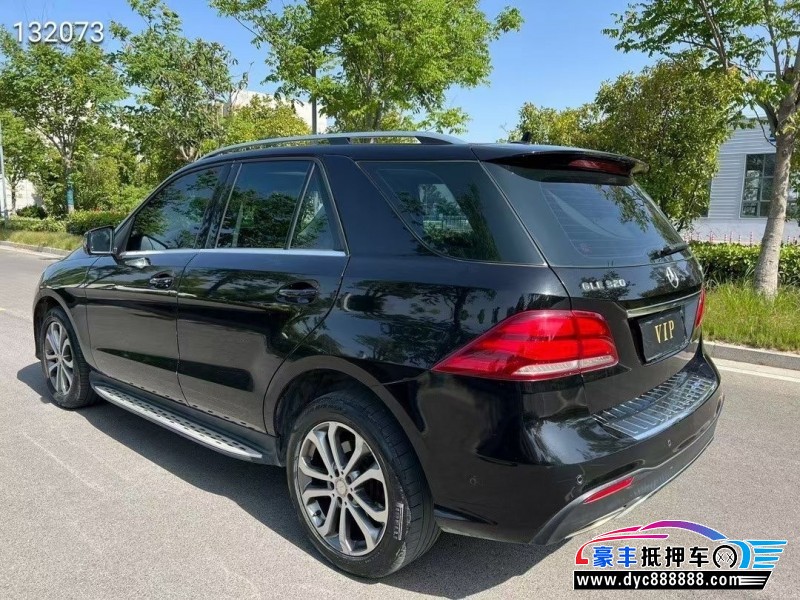 16年奔驰GLE轿车抵押车出售