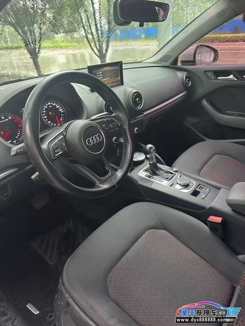 20年奥迪A3轿车抵押车出售