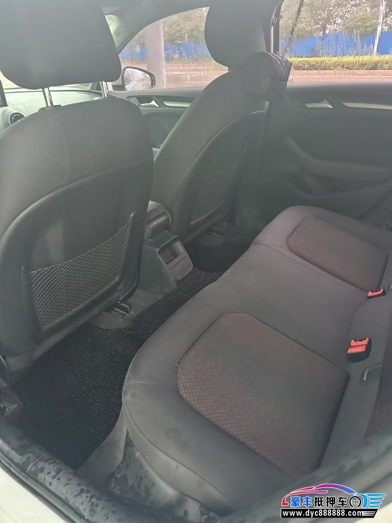 20年奥迪A3轿车抵押车出售