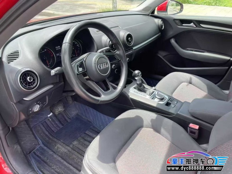 17年奥迪A3轿车抵押车出售