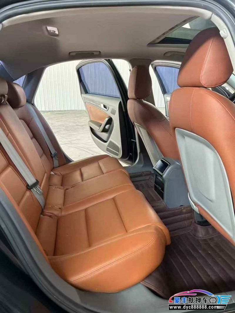 13年奥迪A4L轿车抵押车出售