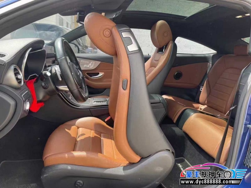 19年奔驰C轿车抵押车出售