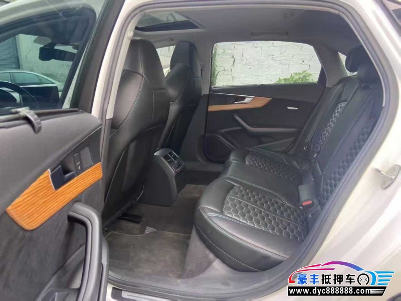 18年奥迪A4L轿车抵押车出售