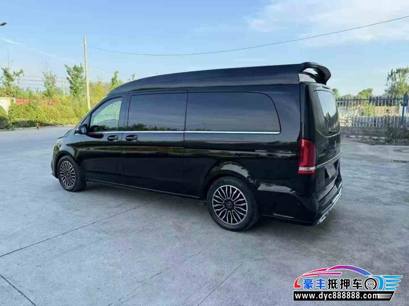 21年奔驰V轿车抵押车出售