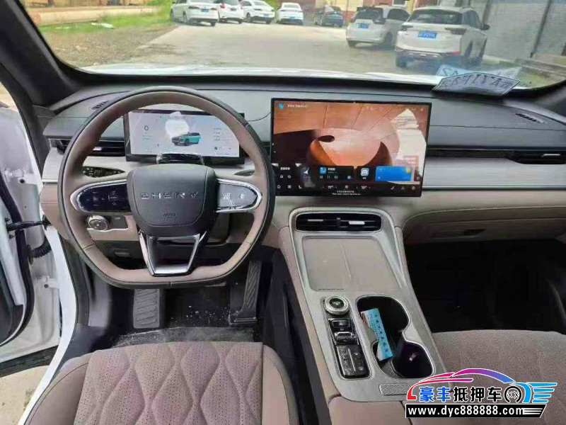 25年奇瑞瑞虎8轿车抵押车出售