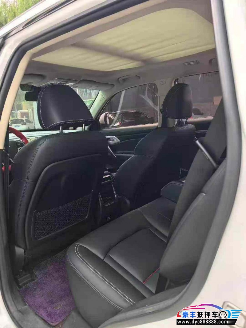 18年吉利博越轿车抵押车出售