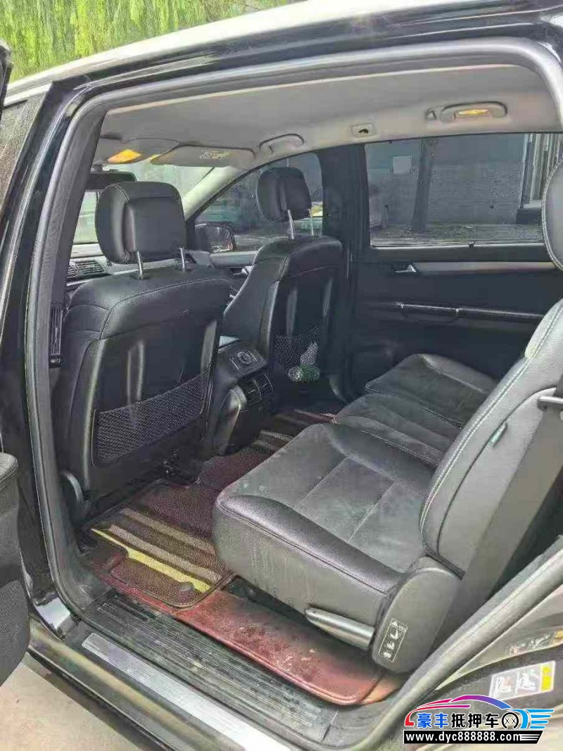 14年奔驰R轿车抵押车出售