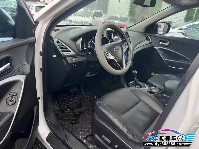 14年现代新胜达轿车抵押车出售