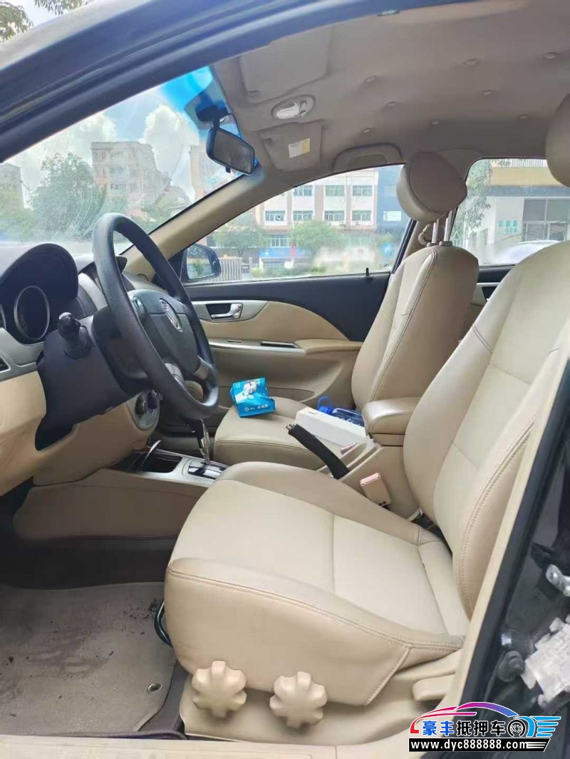 15年别克凯越轿车抵押车出售