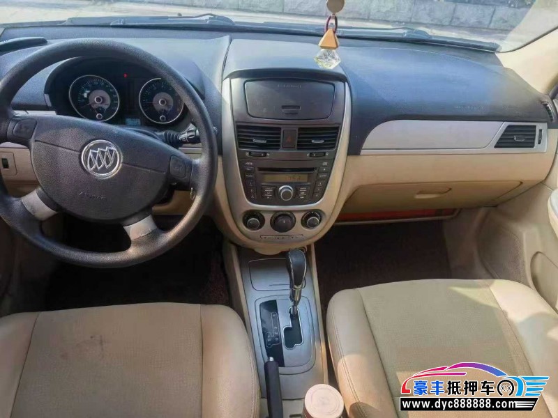 13年别克凯越轿车抵押车出售