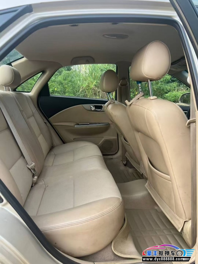 13年别克凯越轿车抵押车出售