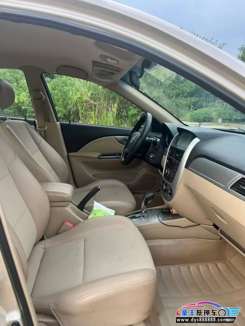 13年别克凯越轿车抵押车出售