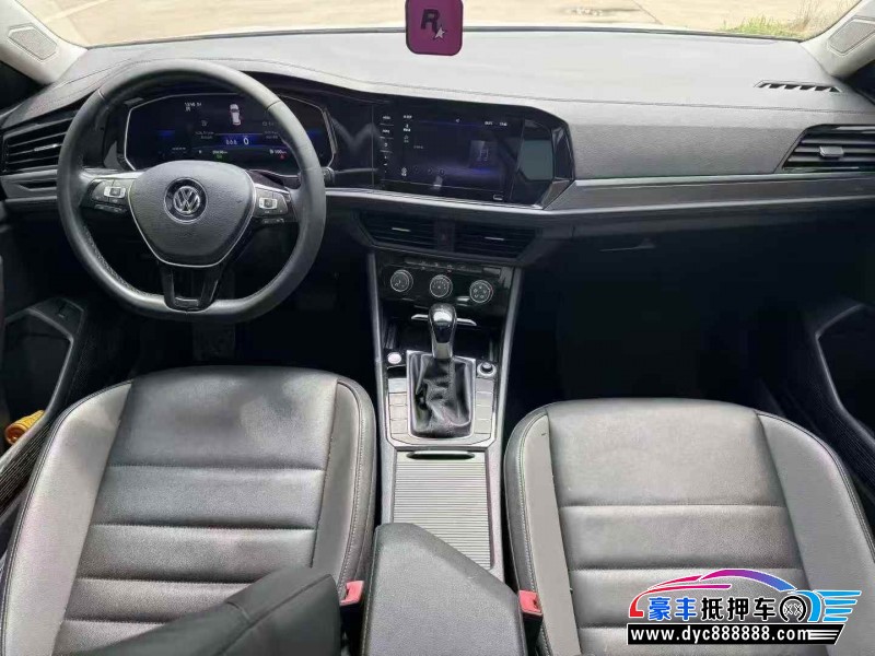 21年大众速腾轿车抵押车出售