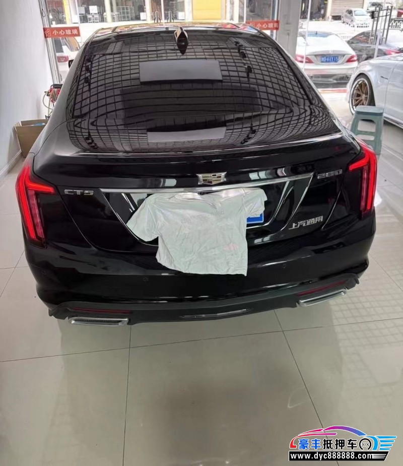 24年凯迪拉克CT5轿车抵押车出售