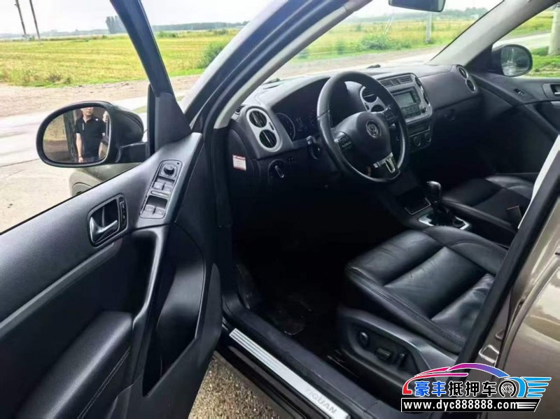 13年大众途观轿车抵押车出售