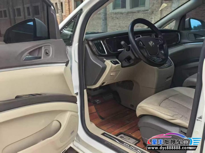 11年别克GL8轿车抵押车出售