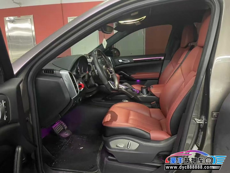 13年保时捷卡宴轿车抵押车出售