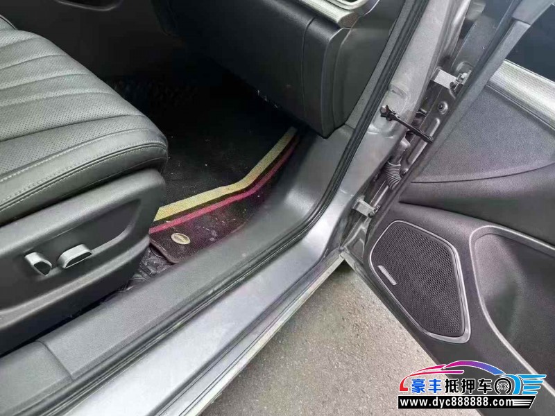 23年红旗H5轿车抵押车出售