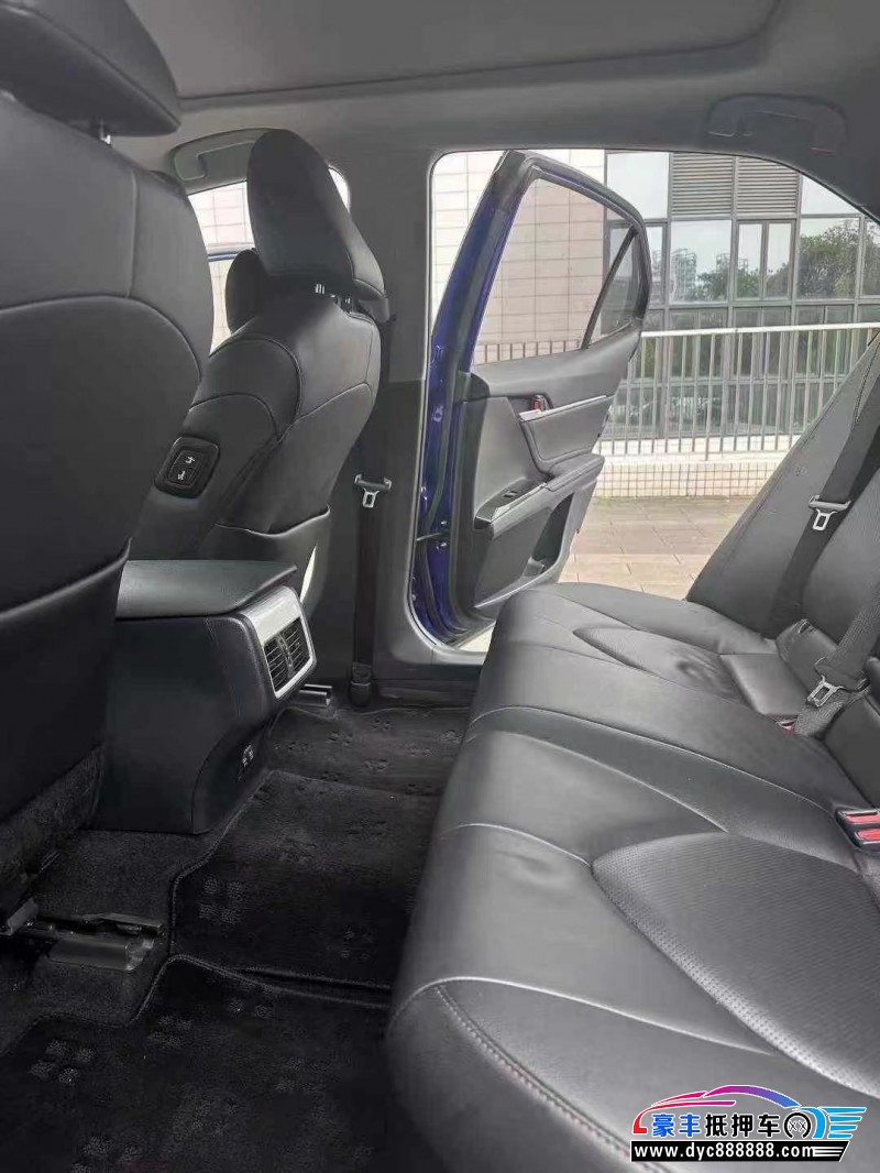 19年丰田凯美瑞轿车抵押车出售