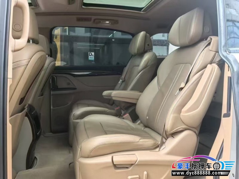 17年别克GL8轿车抵押车出售