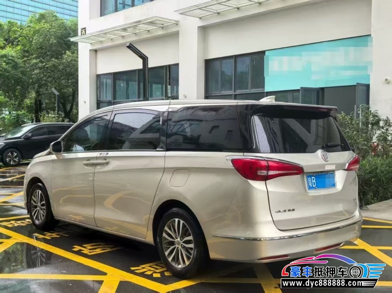 17年别克GL8轿车抵押车出售