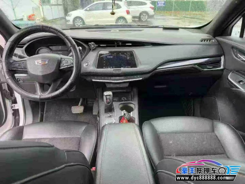 19年凯迪拉克XT4轿车抵押车出售