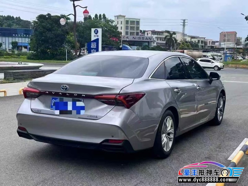 20年丰田亚洲龙轿车抵押车出售