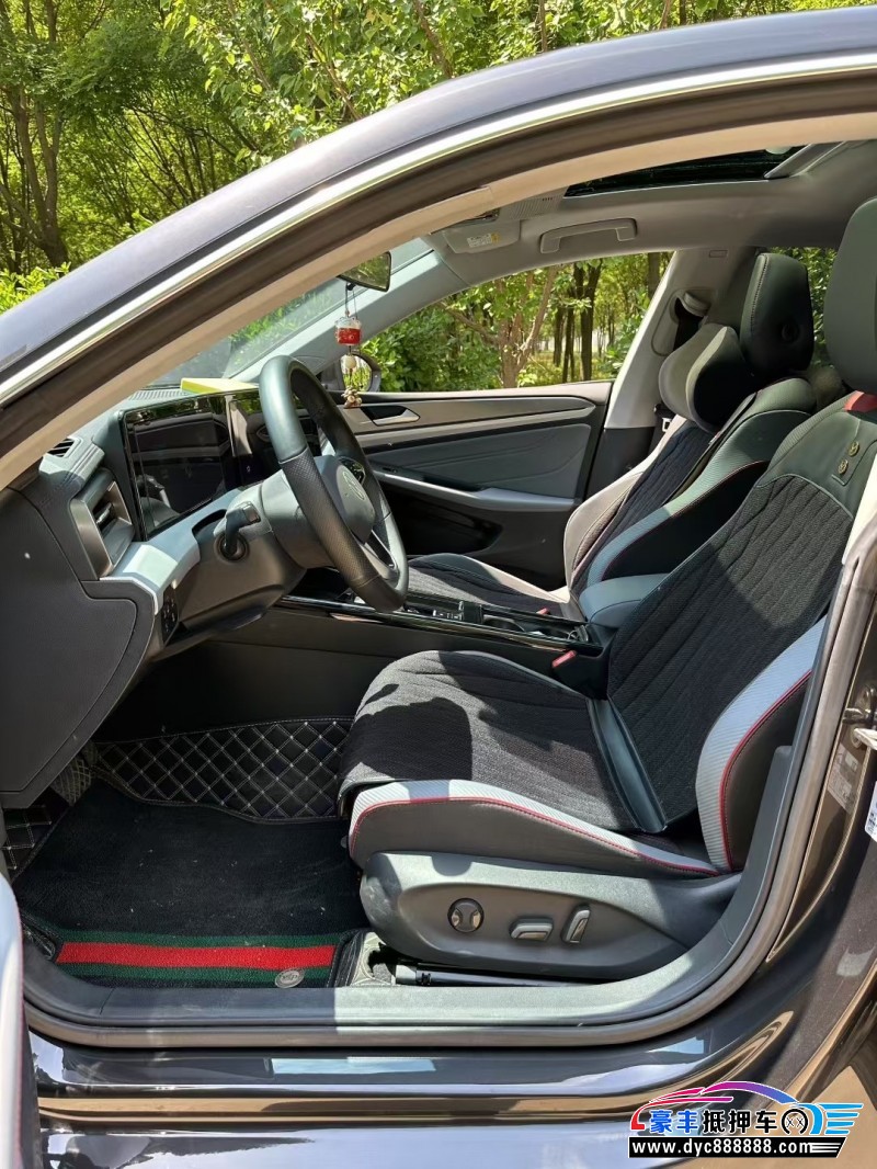 23年大众凌渡轿车抵押车出售