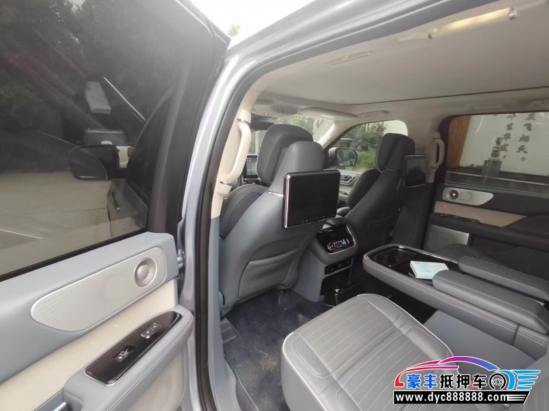 21年林肯领航员轿车抵押车出售