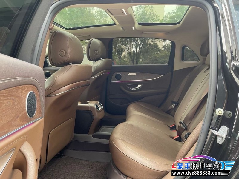 19年奔驰E轿车抵押车出售