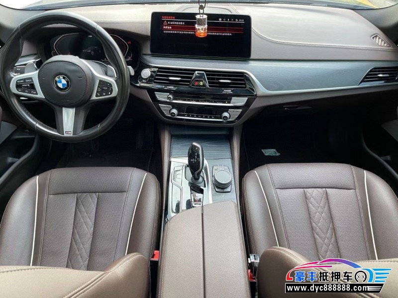 21年宝马5系轿车抵押车出售