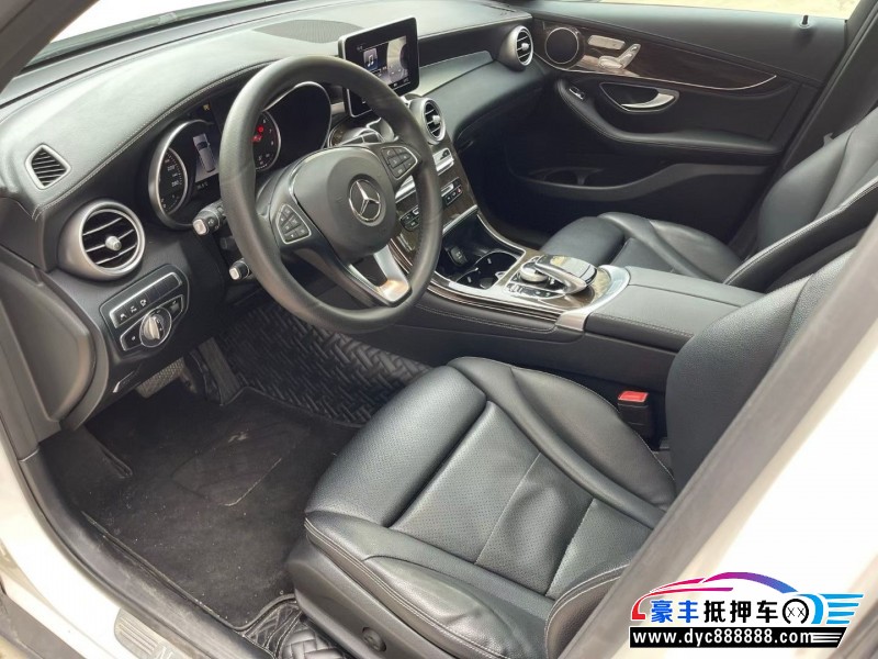 19年奔驰GLC轿车抵押车出售