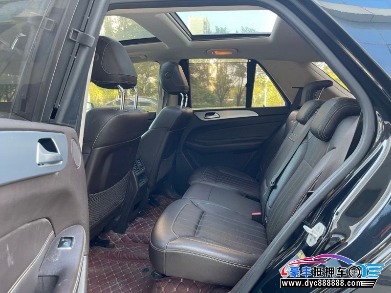 16年奔驰GLE轿车抵押车出售