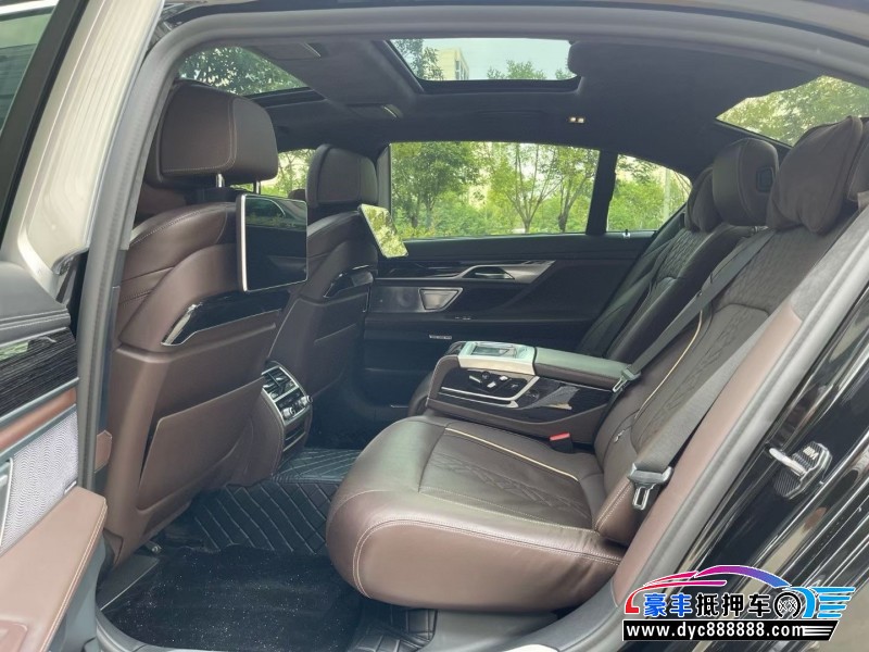 21年宝马7系轿车抵押车出售