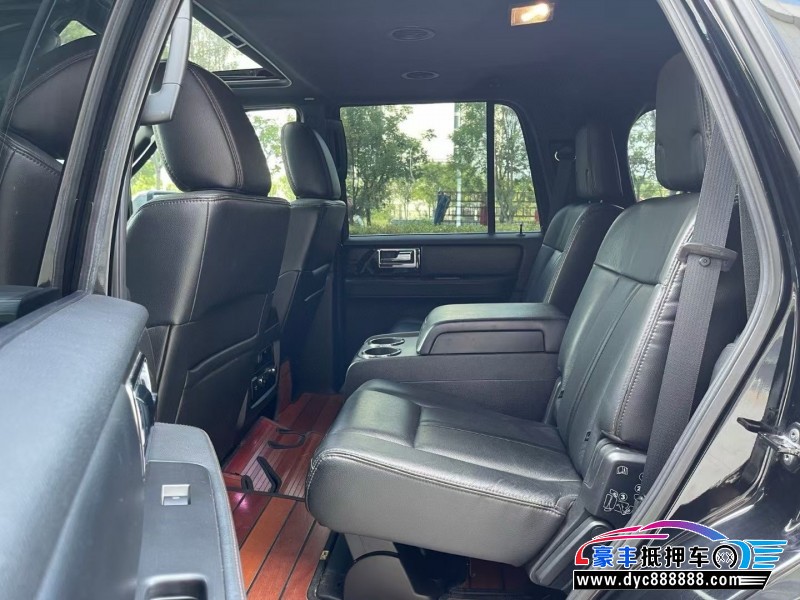 18年林肯领航员轿车抵押车出售