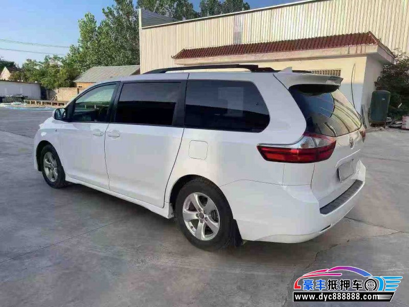 18年丰田塞纳轿车抵押车出售