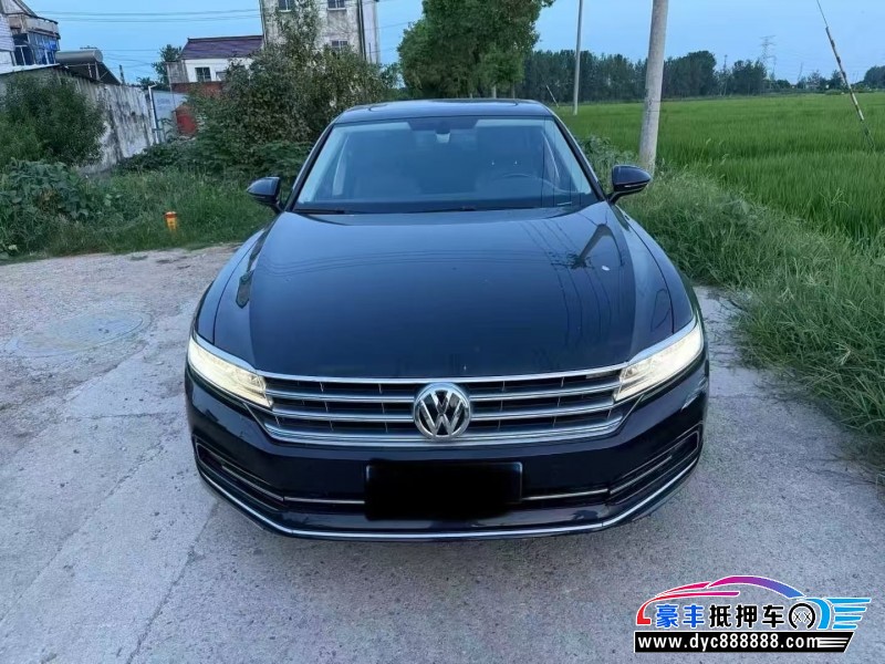 18年大众辉昂轿车抵押车出售