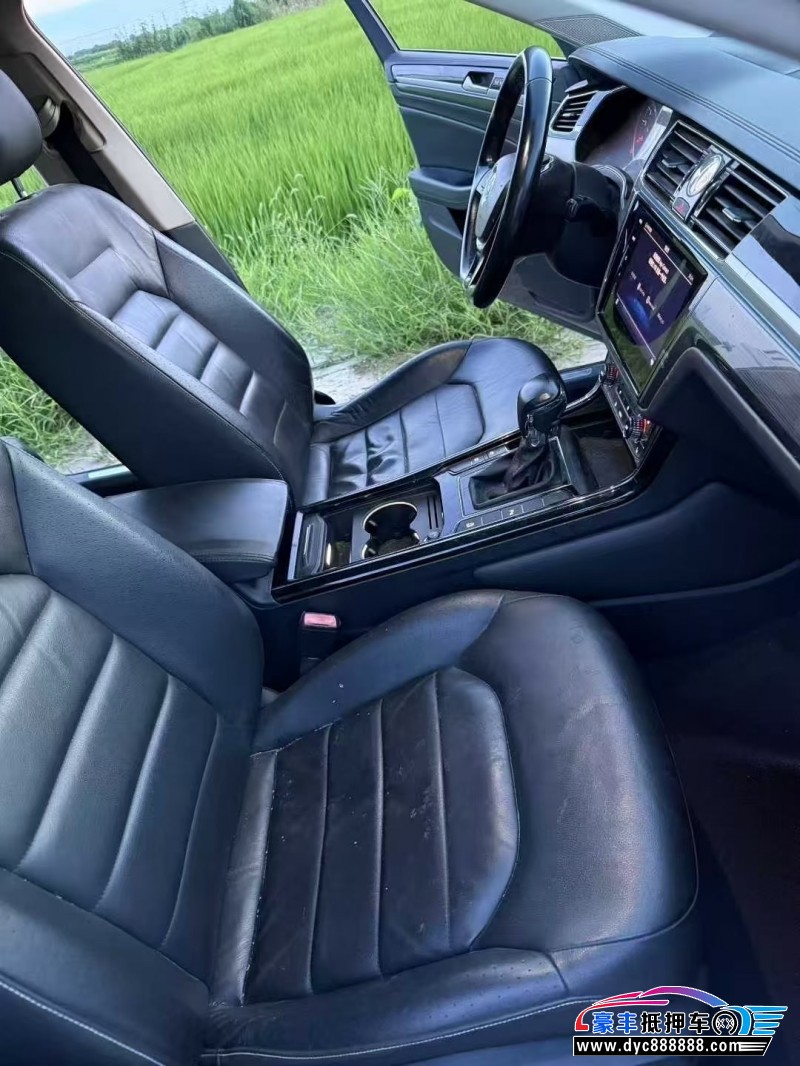 18年大众辉昂轿车抵押车出售