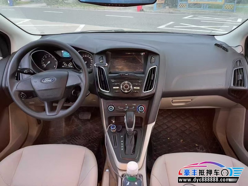 17年福特福克斯轿车抵押车出售