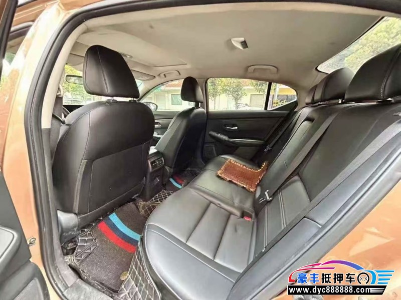 22年日产轩逸轿车抵押车出售