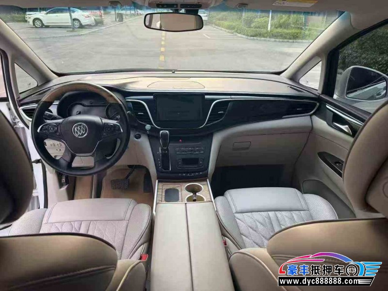 19年别克GL8轿车抵押车出售