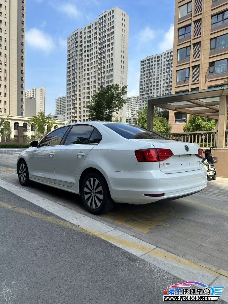 17年大众速腾轿车抵押车出售